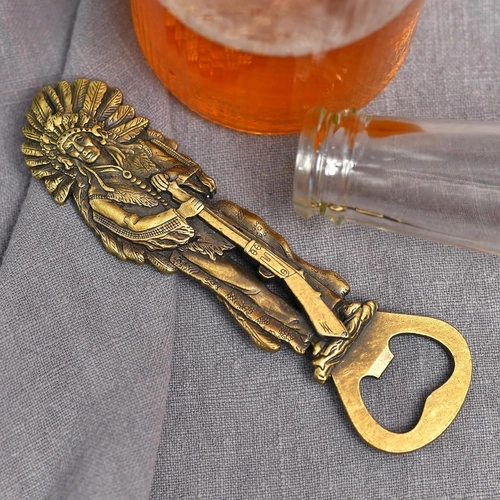 Foto de Beer Bottle Opener Indians with Spear，Cool Bottle Opener for Bar Tool, Soda and Beer Cap Remover, Cool & Fun Gadget