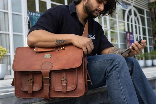 Foto de cuero Leather Messenger Bag for Men, 18 Inch Laptop Bag, Crossbody Bag Men, Vintage Handmade Leather Satchel Bag Men, Full Grain Business Briefcase Shoulder Bag for Office/Work/Travel - Dark Brown