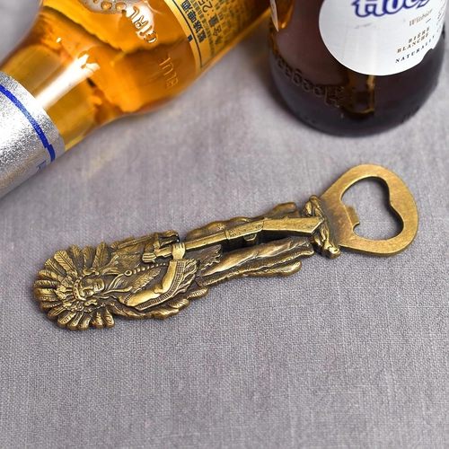 Foto de Beer Bottle Opener Indians with Spear，Cool Bottle Opener for Bar Tool, Soda and Beer Cap Remover, Cool & Fun Gadget