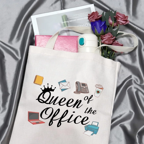 Foto de GJTIM Secretary Gift Secretary Thank You Zipper Pouch Gift Queen of Office Travel Makeup Bag Gift for Coworkers (Office Queen Bag)